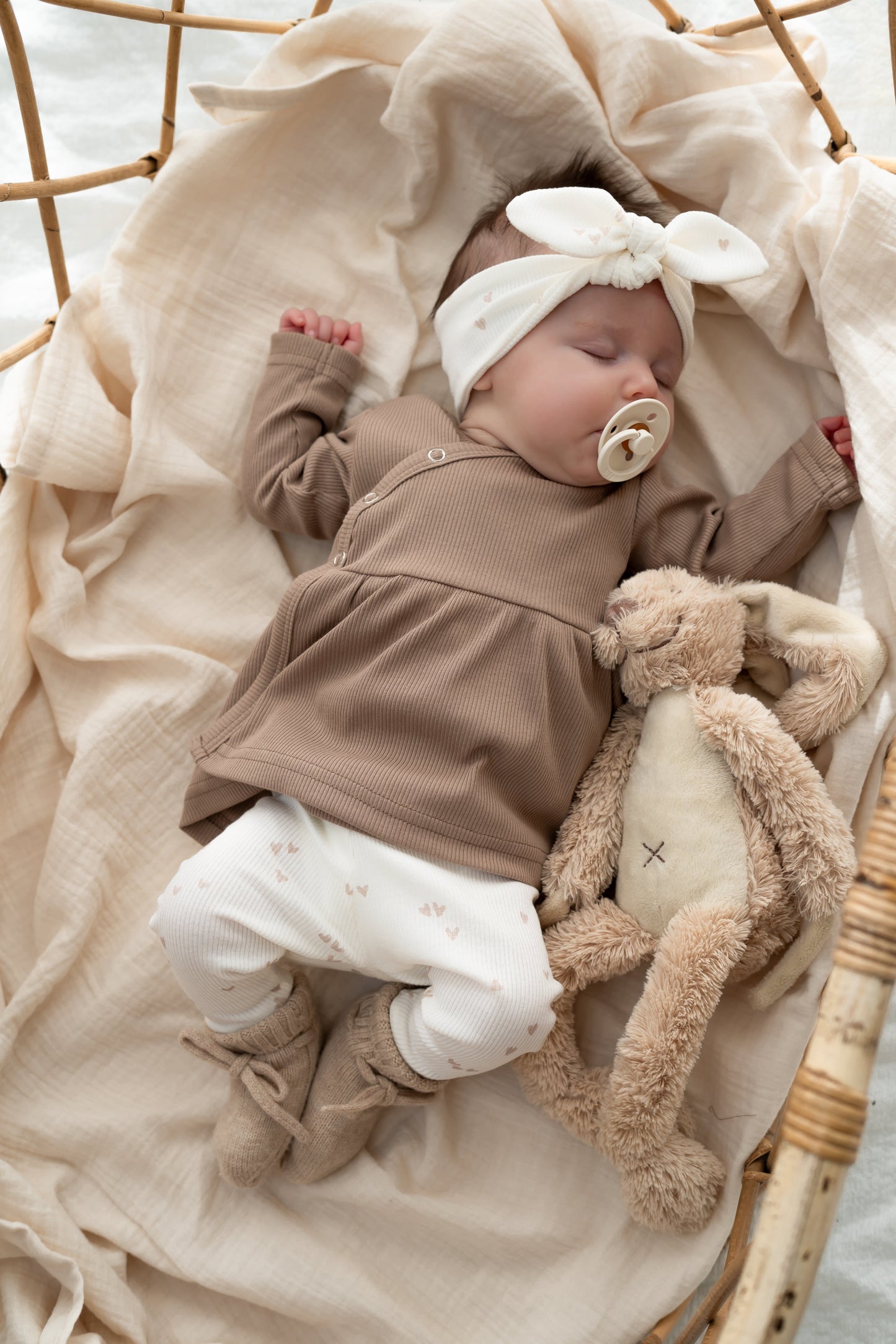 Babyjurkje Donker beige (rib)