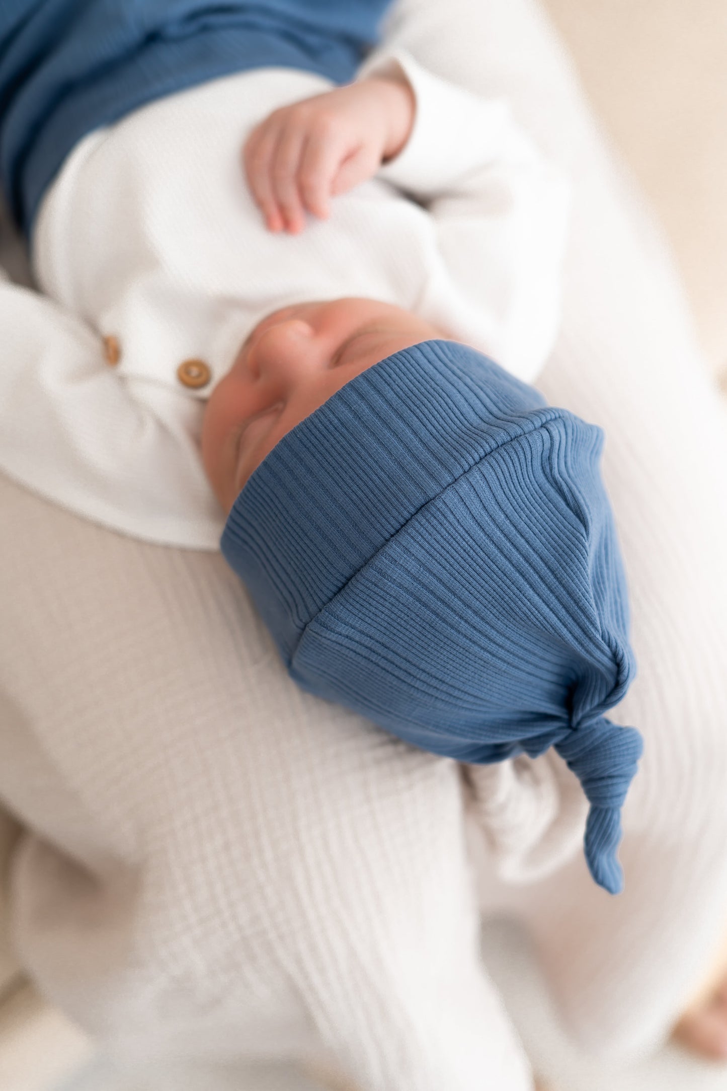 Newborn set Denim blauw (ongelijke rib) broek + muts