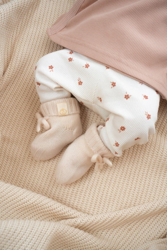 Broekje Bloemetjes klei roze (rib)