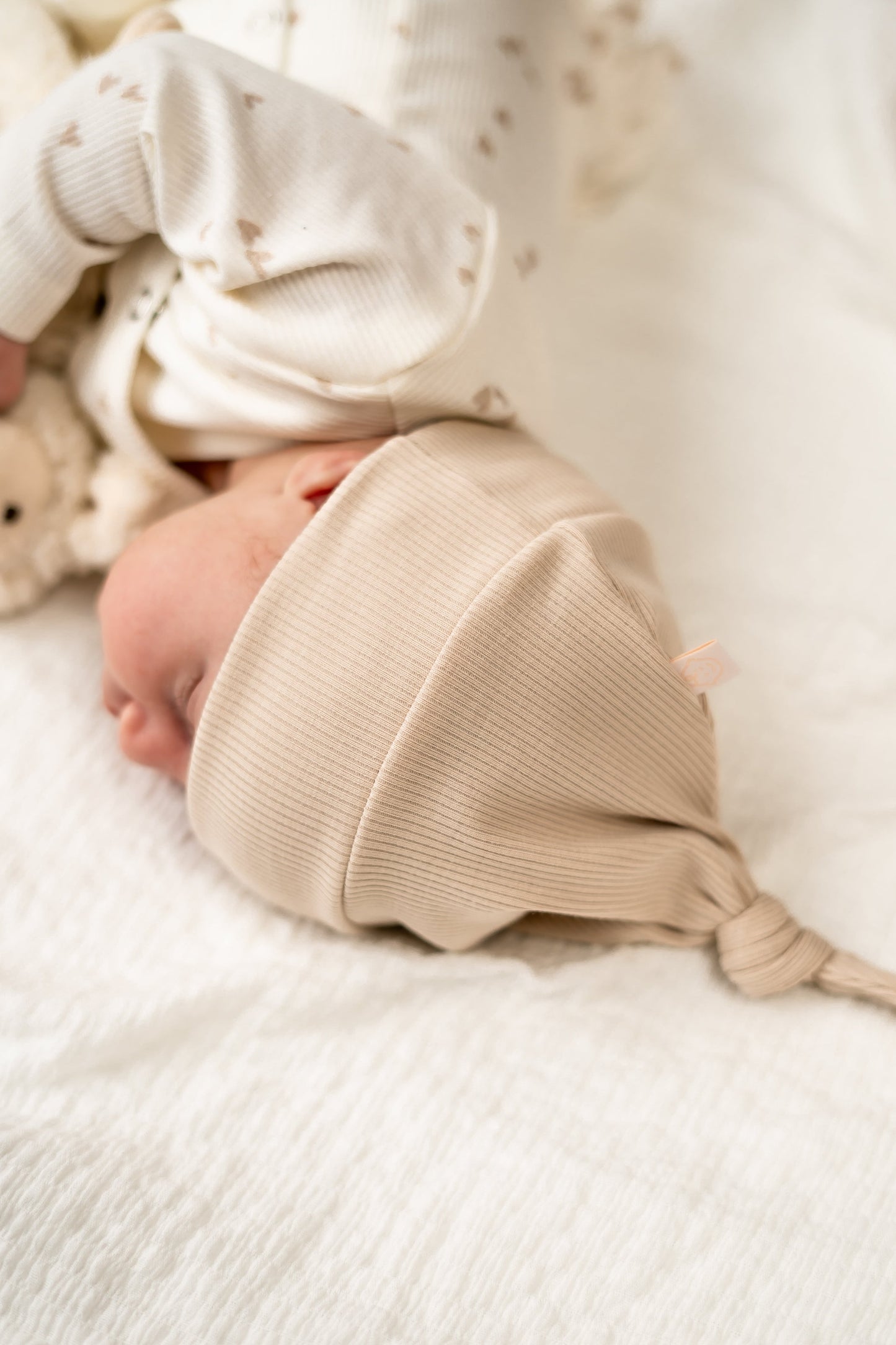 Prematuur mutsje Beige (rib)