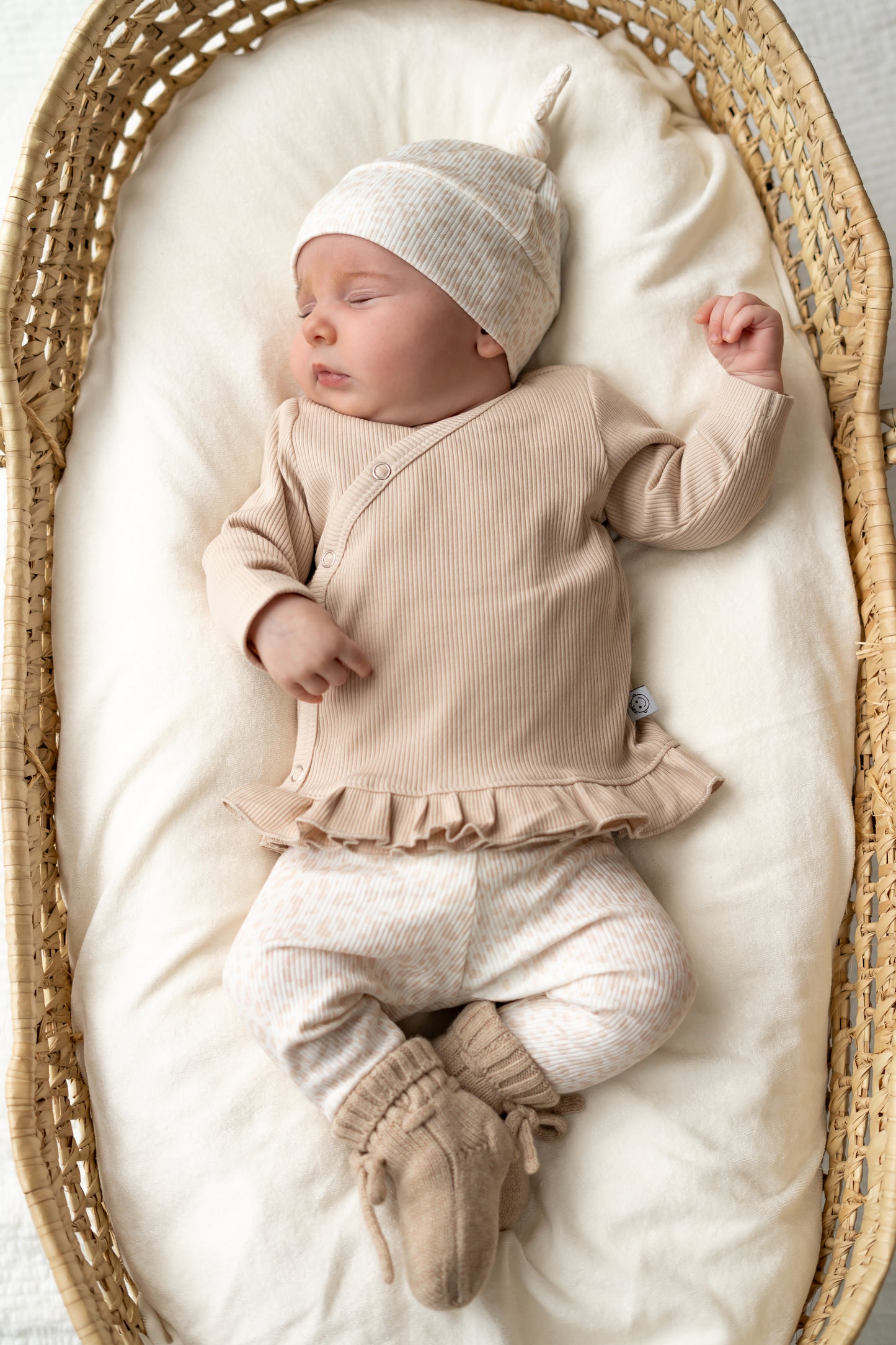 Overslagshirtje ruffle Beige (rib)