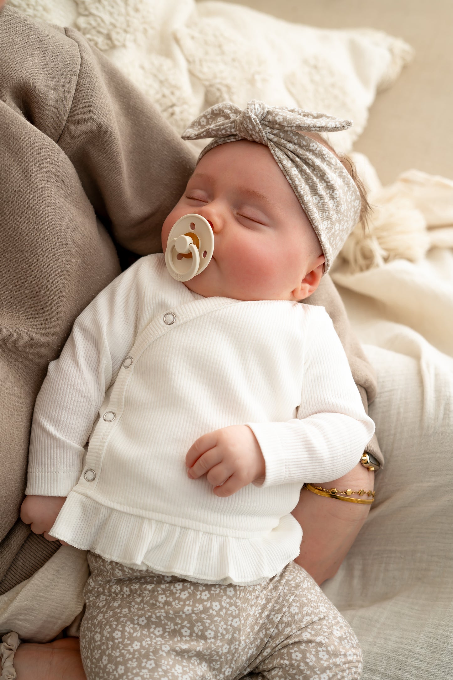 Haarbandje knoop Bloemen taupe