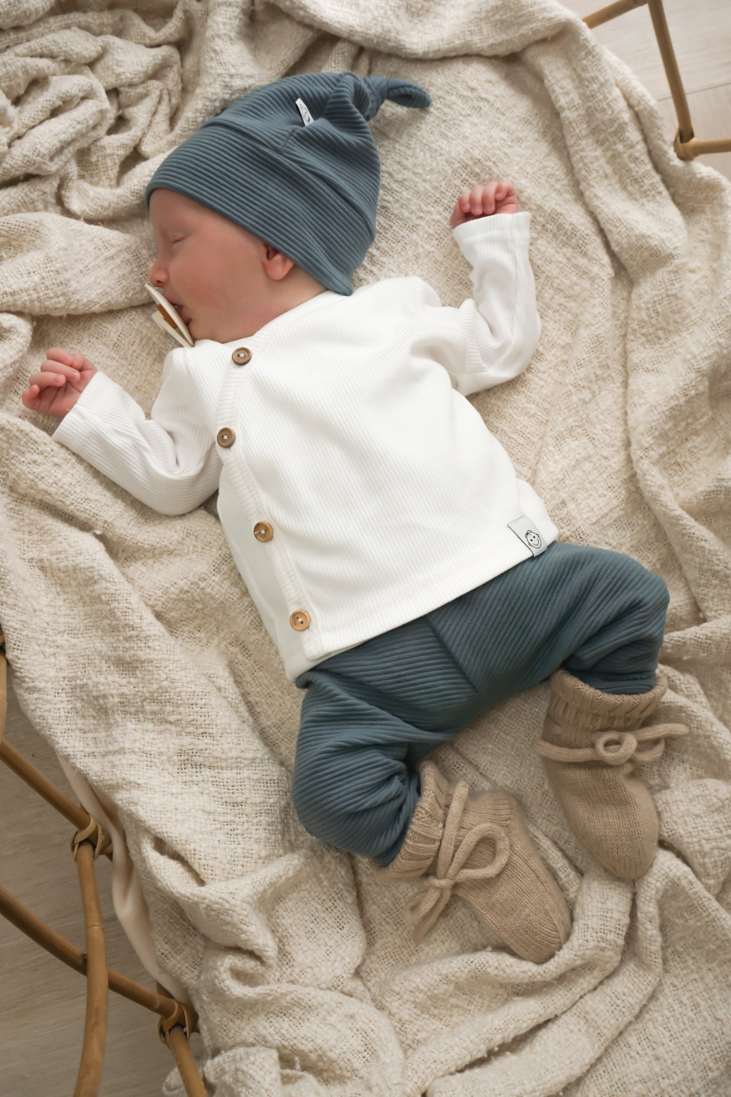 Newborn set Blauw (rib) broek + muts