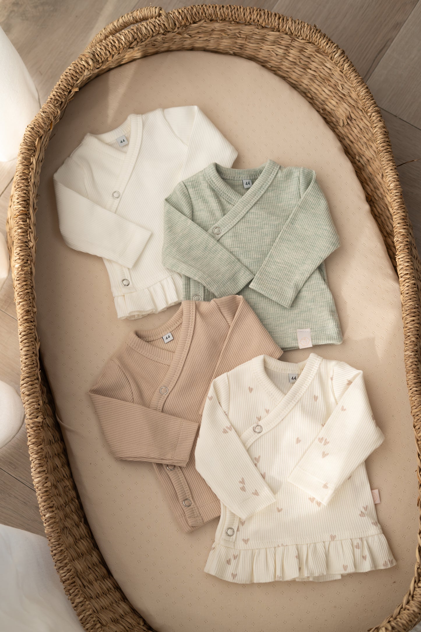 Prematuur overslagshirtje beige (rib)