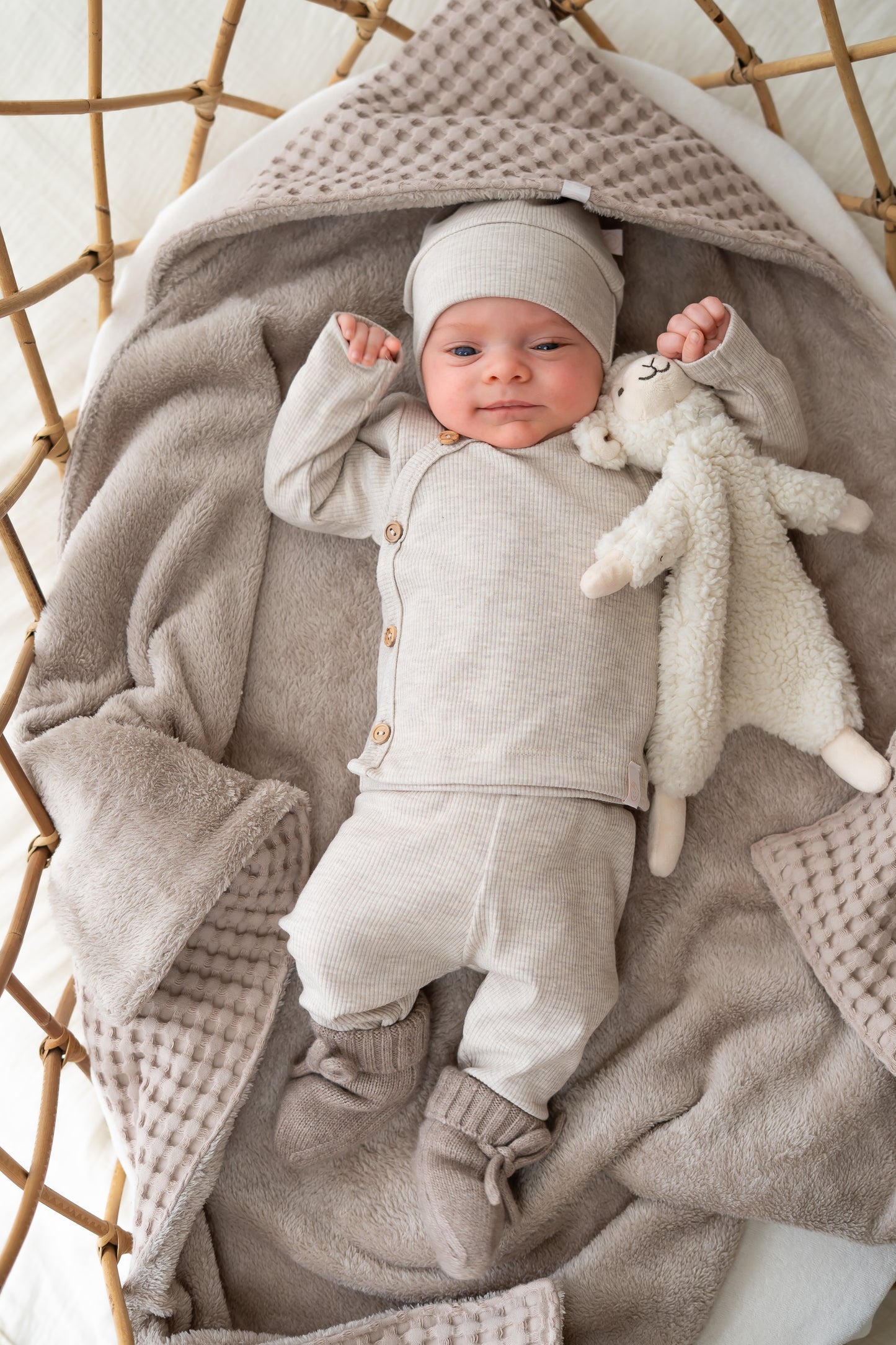 Newborn set Beige melange (rib) broek + muts