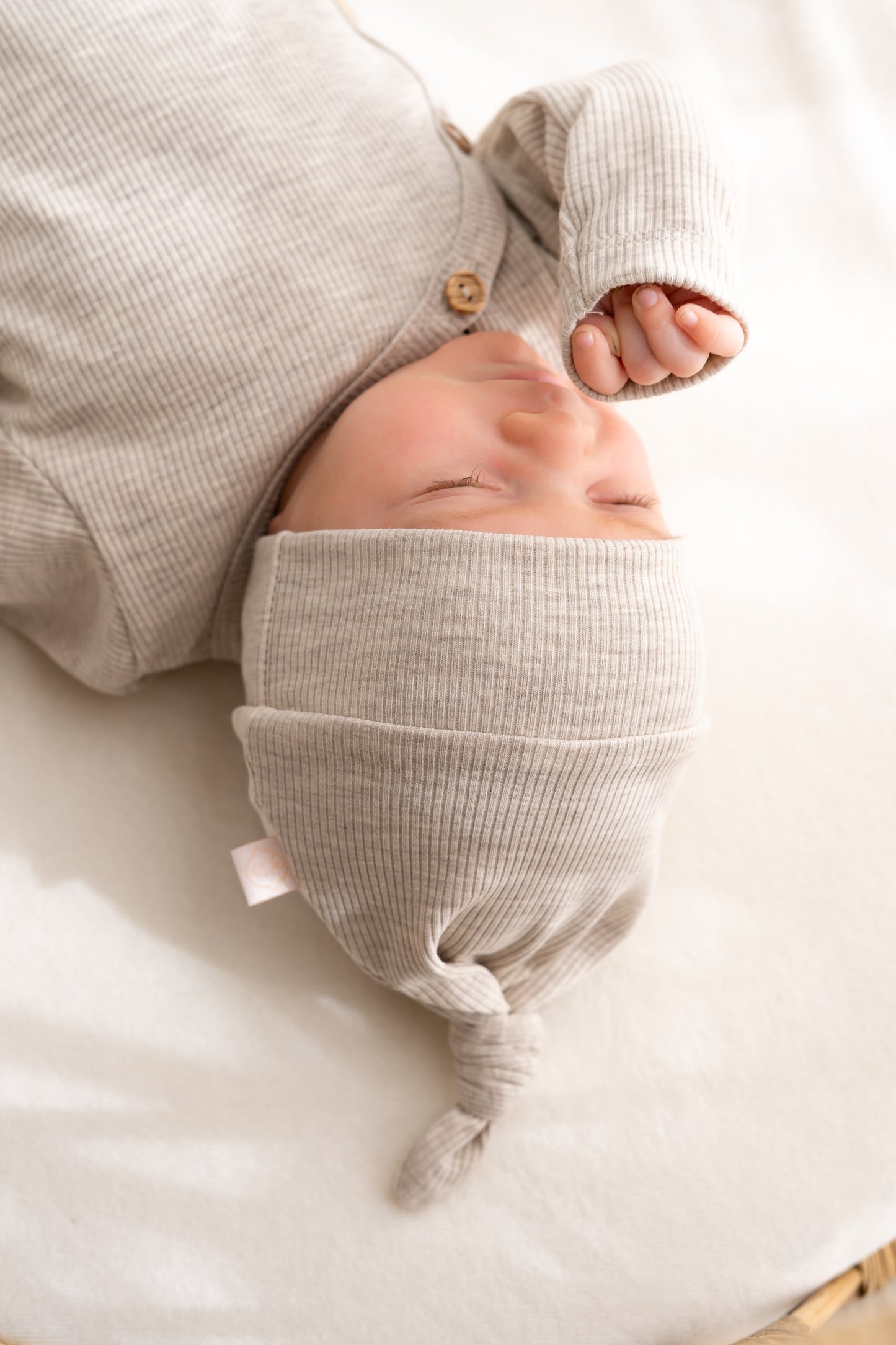 Newborn set Beige melange (rib) broek + muts