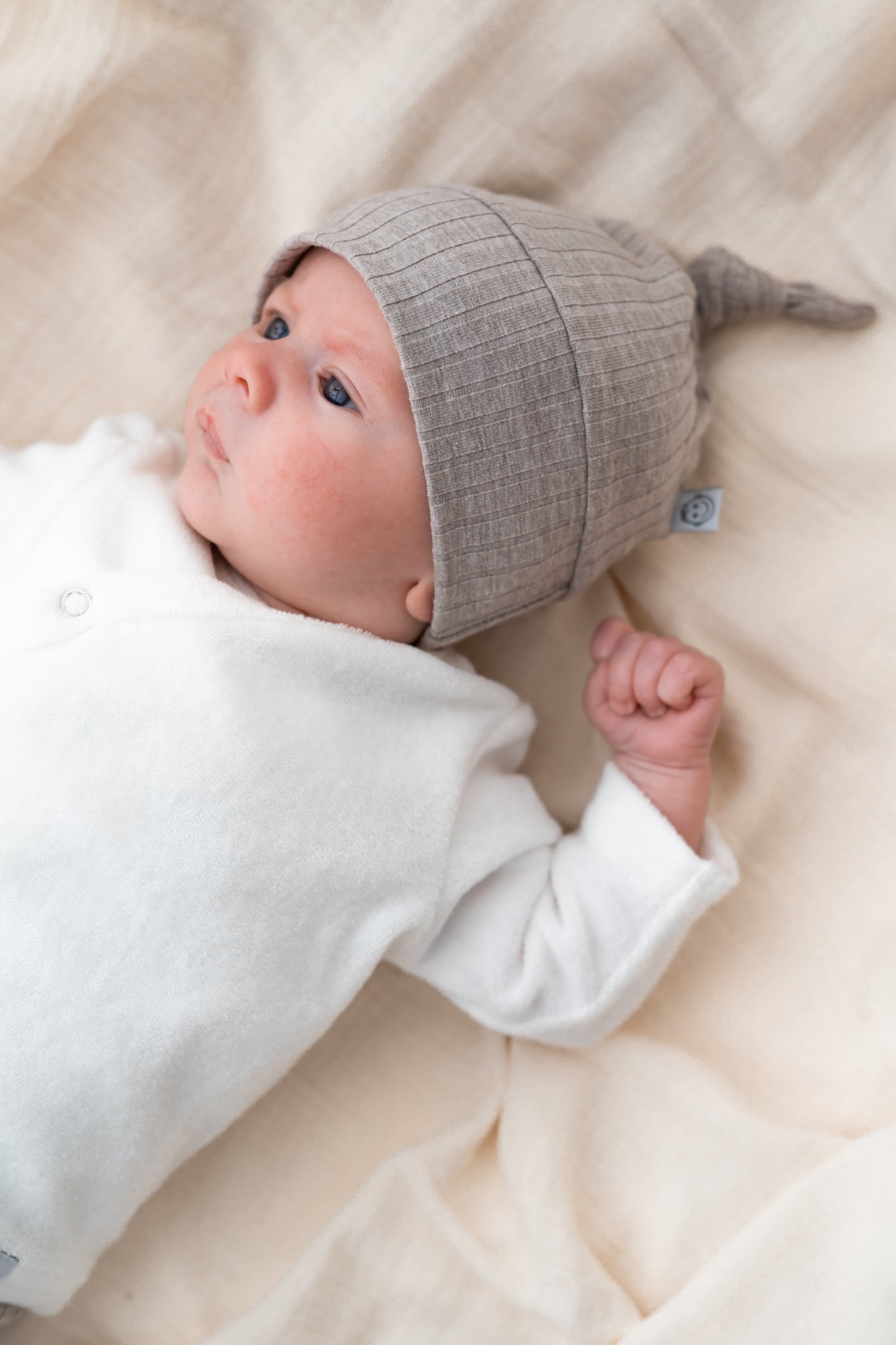 Newborn set Taupe melange (brede rib) broek + muts