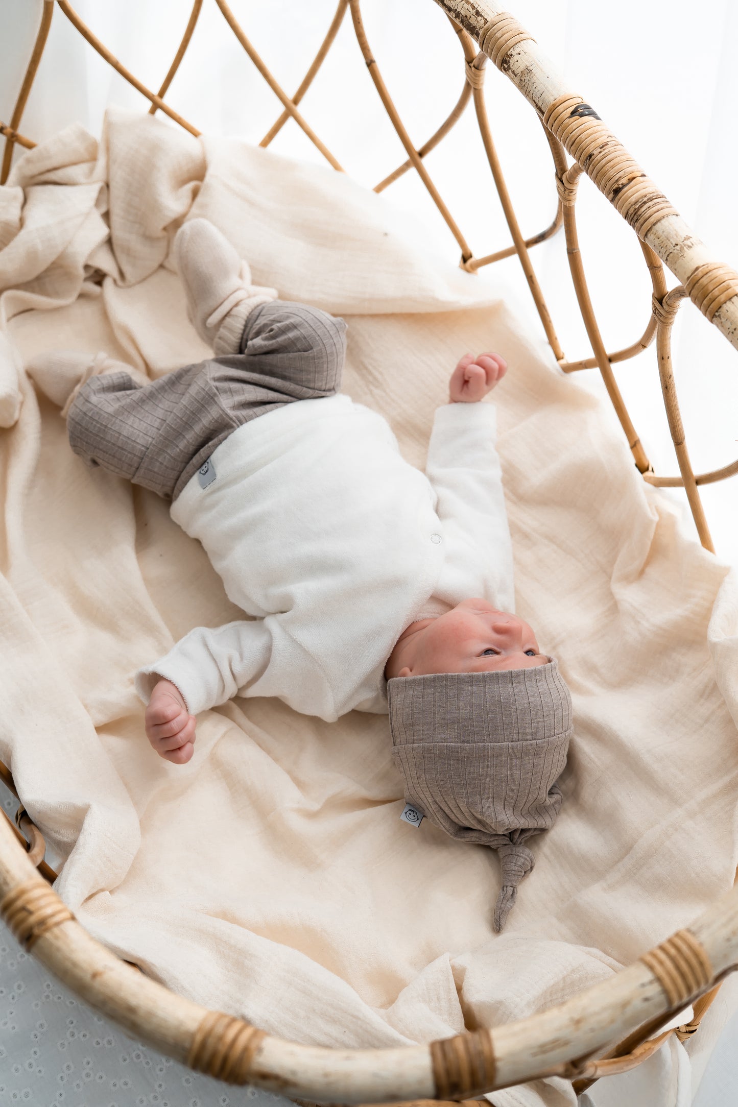 Newborn set Taupe melange (brede rib) broek + muts