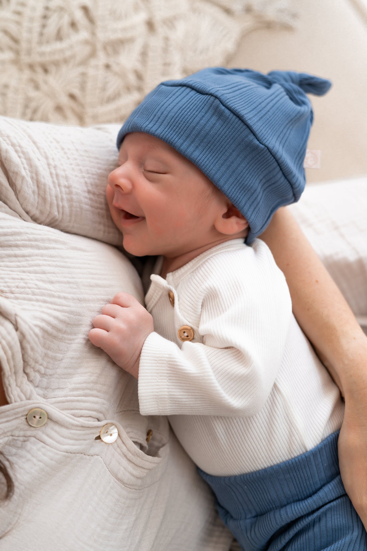 Newborn set Denim blauw (ongelijke rib) broek + muts