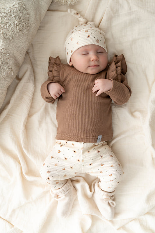 Newborn set Starflowers (rib) broek + muts