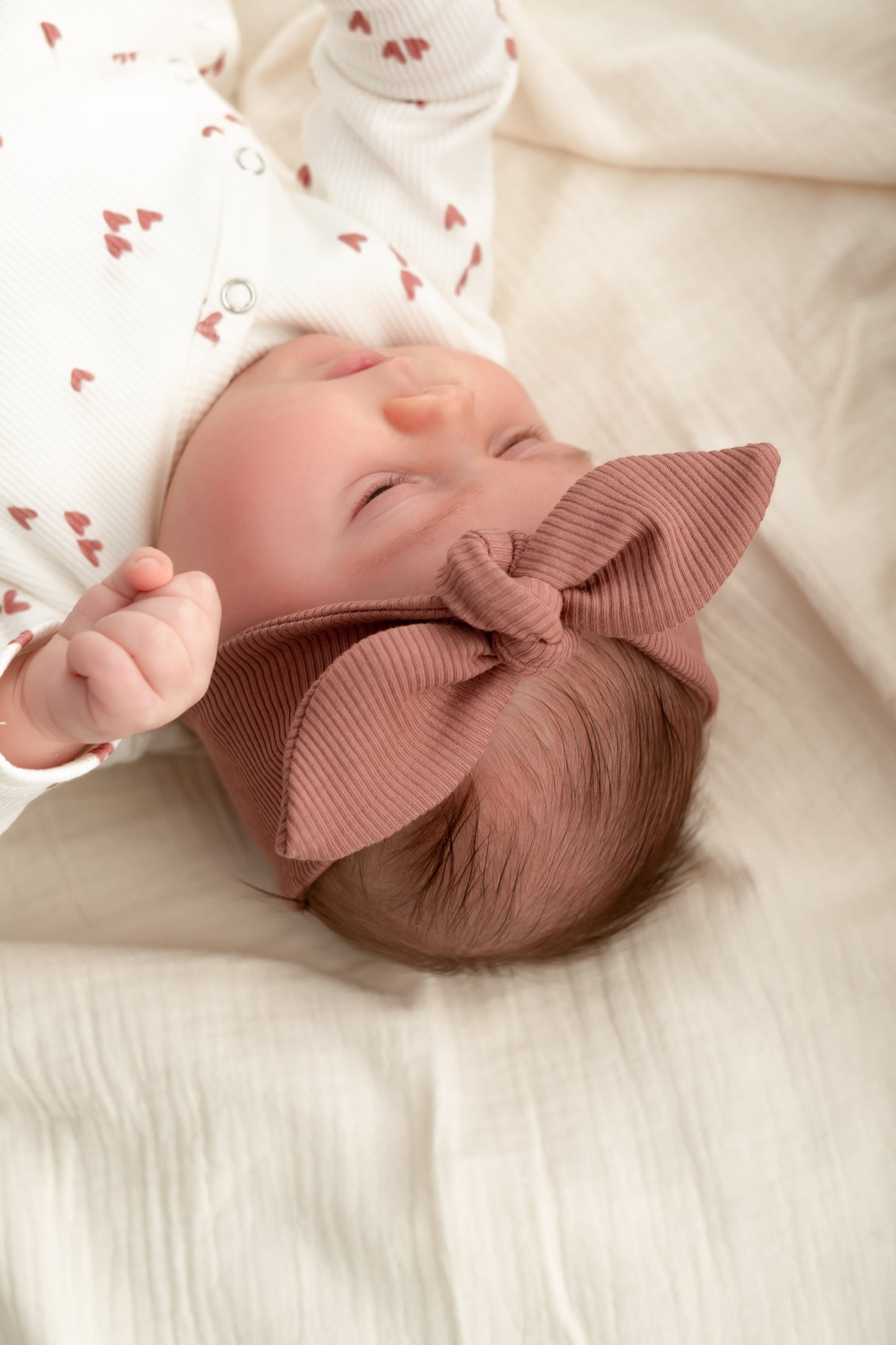 Haarbandje knoop klei roze (rib)