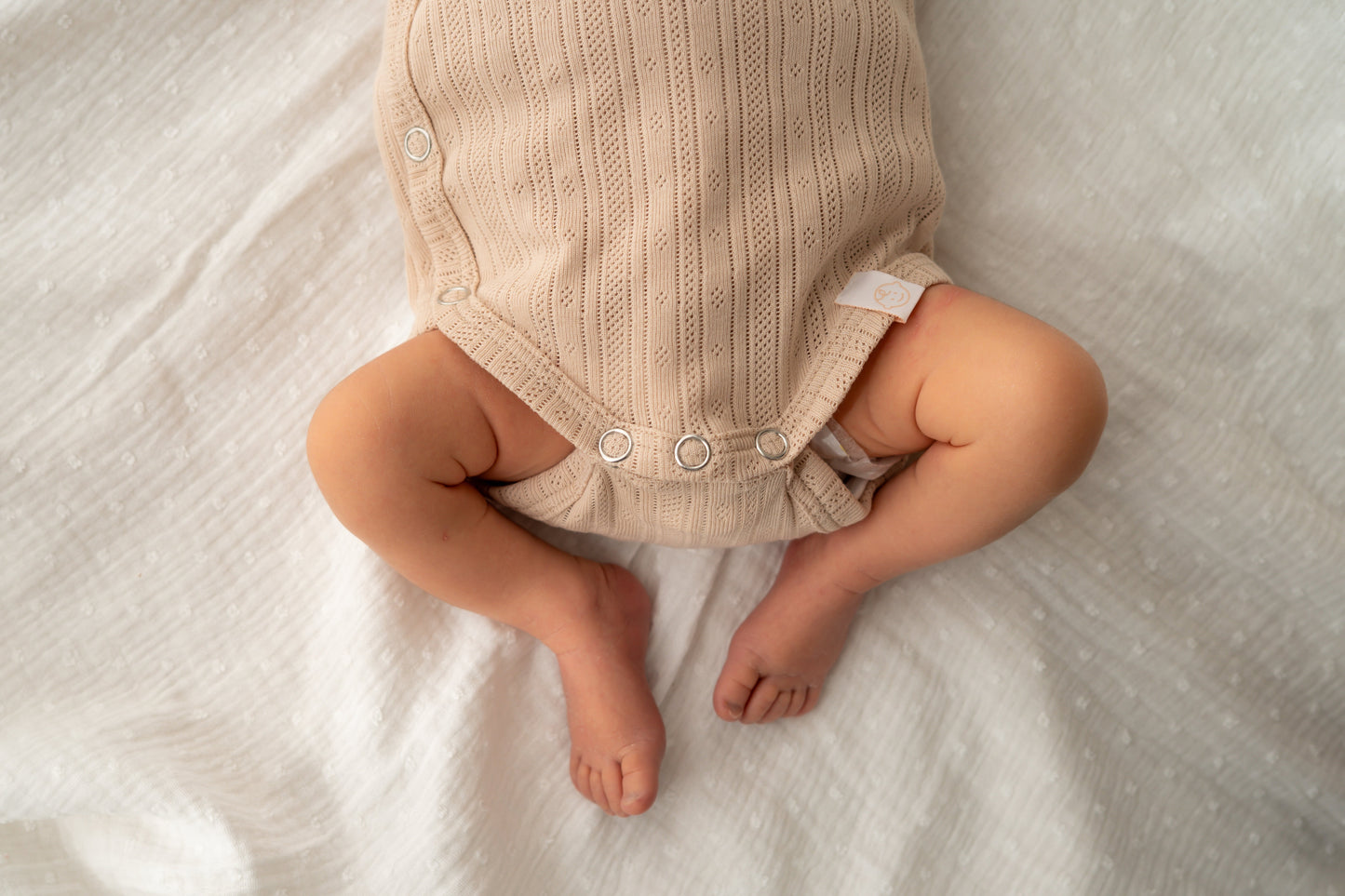 Romper ruffles Beige (pointelle stripes)