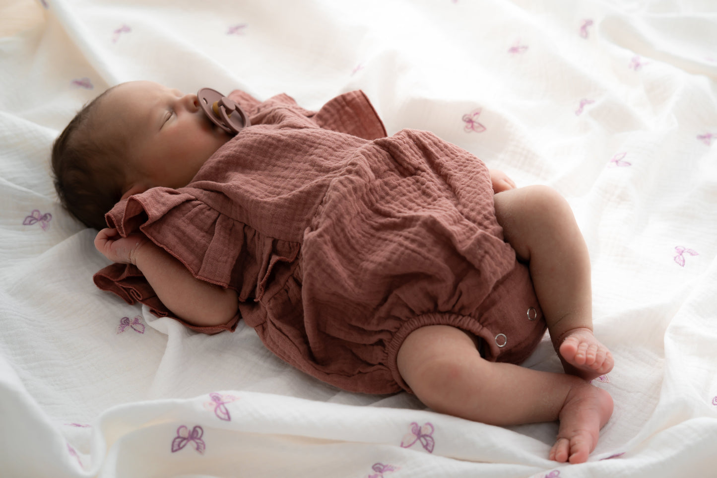 Romper ruffle zomer Klei roze (hydrofiel)