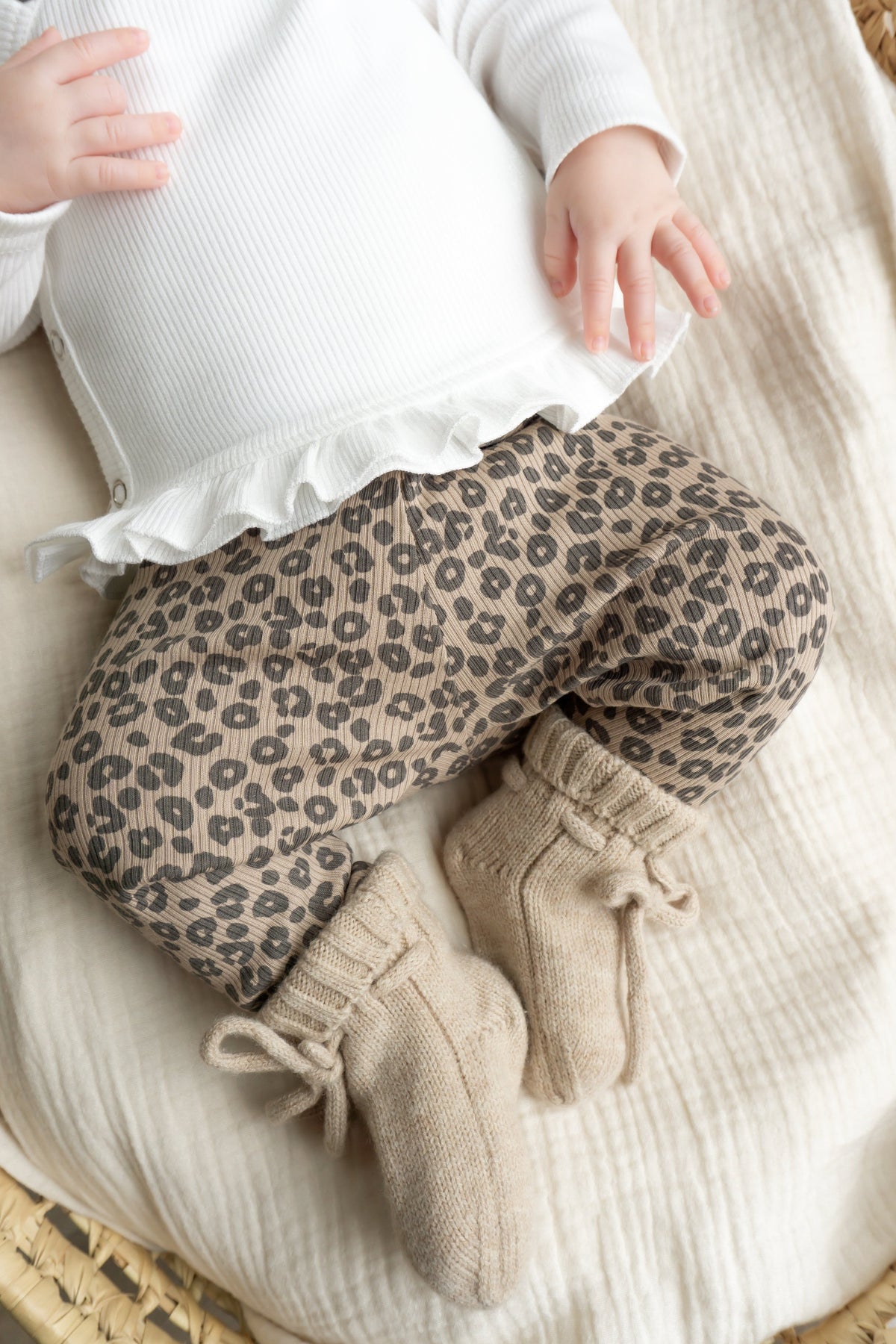 Broekje Panterprint Donker beige (rib)