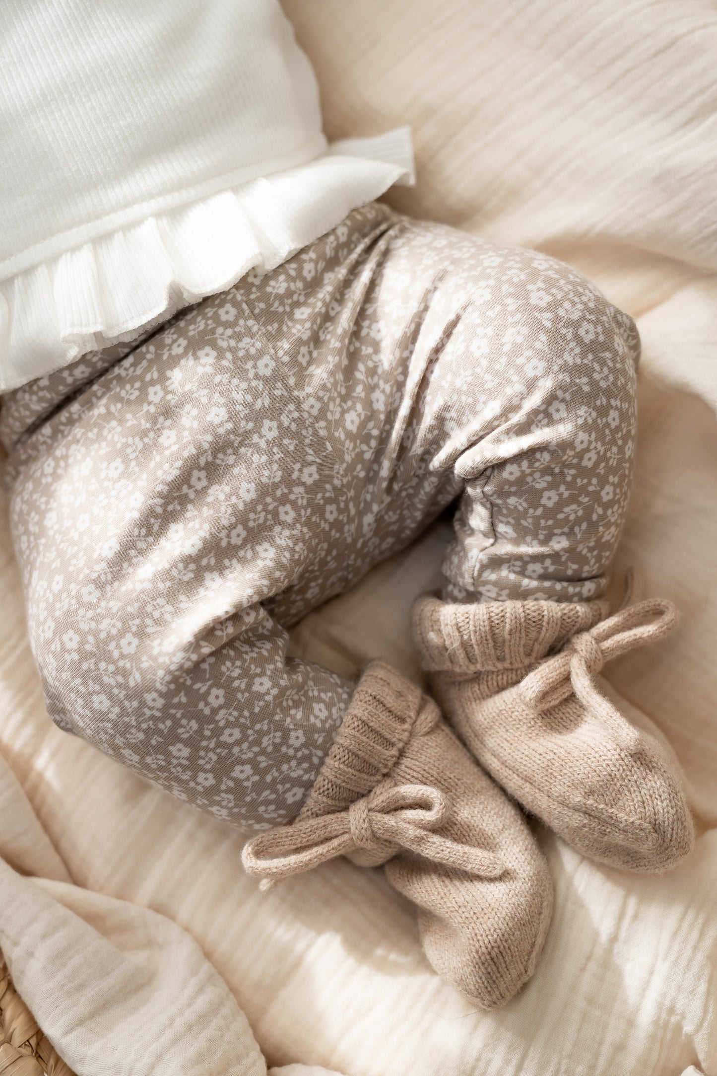 Broekje Bloemen taupe