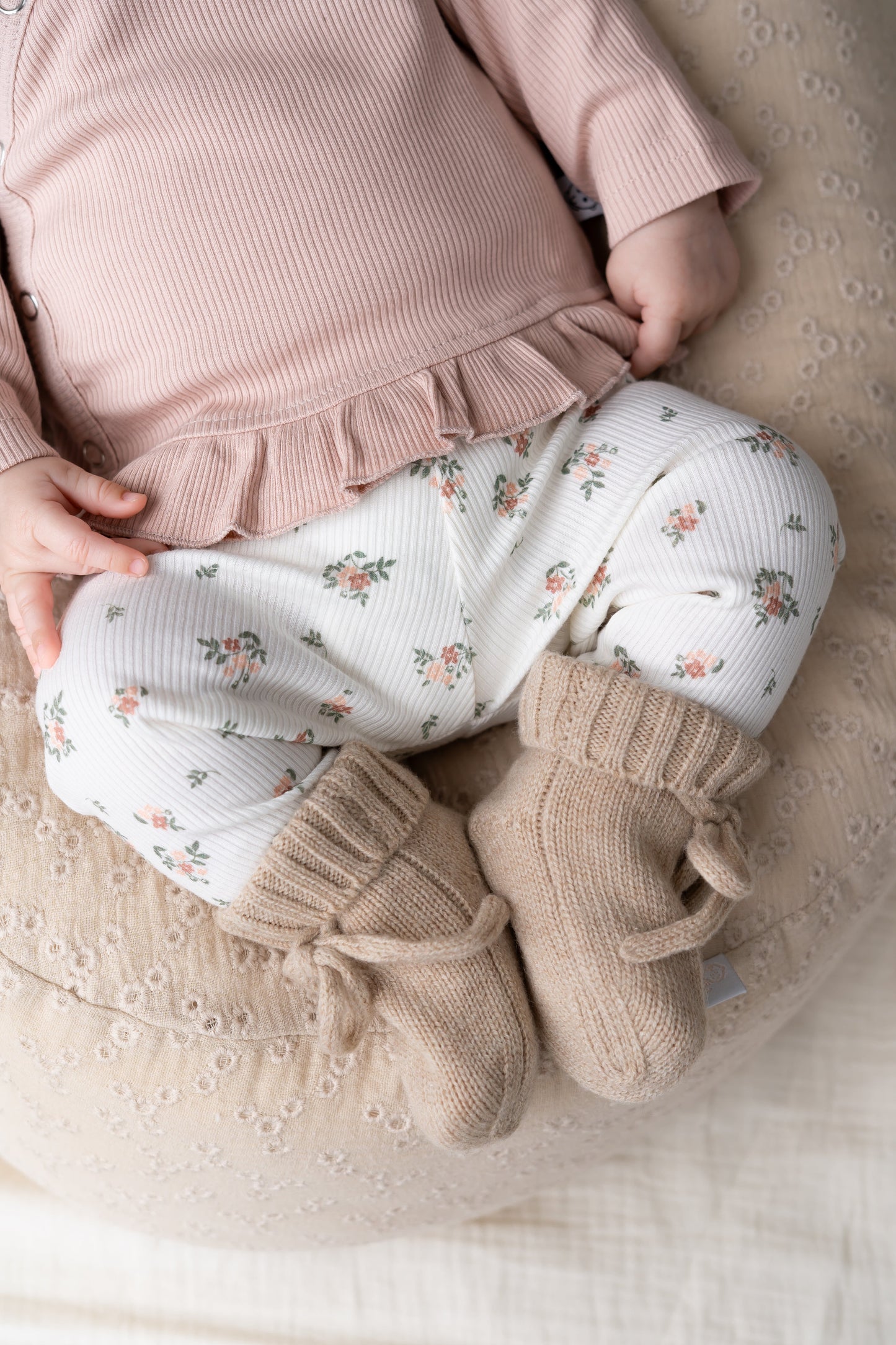 Newborn set Bloemetjes groen (rib)
