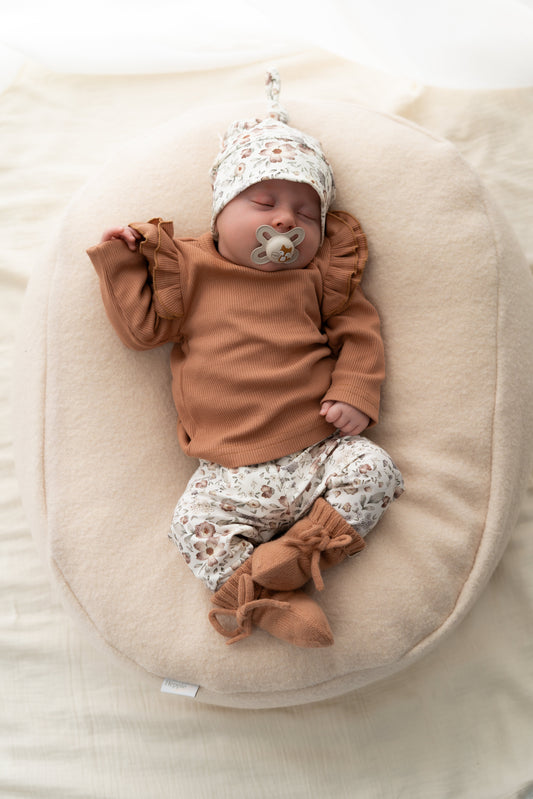 Newborn set Pastel bloemen broek + muts