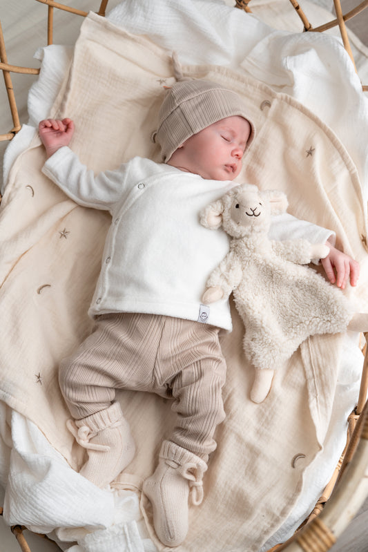 Newborn set Beige (ongelijke rib) broek + muts