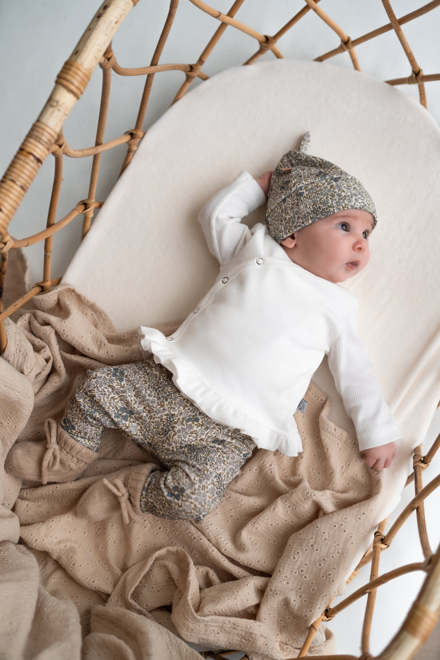 Overslagshirtje ruffle Ecru (rib)