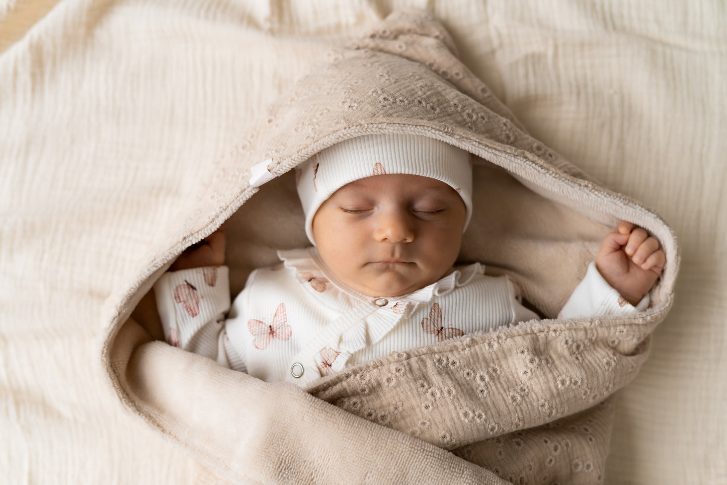 Wikkeldoek Embroidery Beige (bamboe)