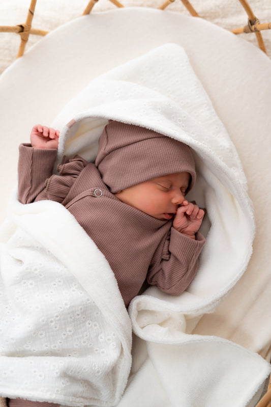 Wikkeldoek Embroidery Ecru (bamboe)