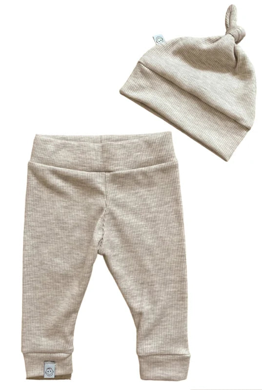 Newborn set (broekje + mutsje) Beige melange (rib)