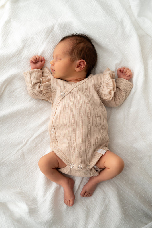 Romper ruffles Beige (pointelle stripes)