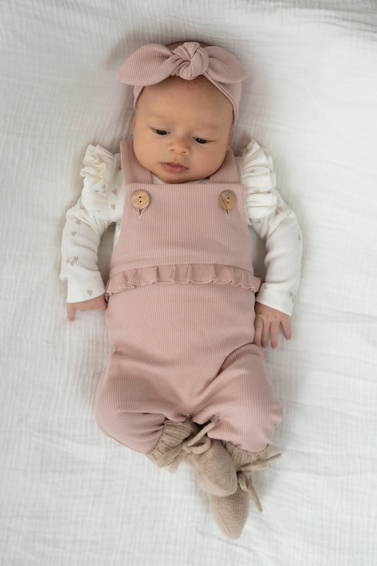 Tuinbroekje ruffle Zachtroze (rib)