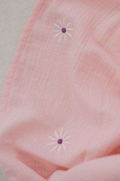 Hydrofiele doek XL Embroidery madelief roze