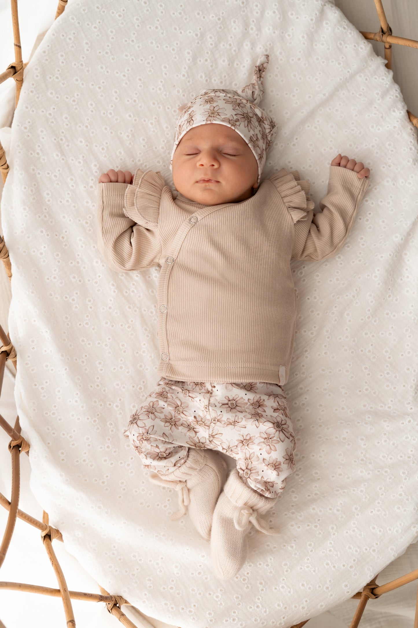 Newborn set Beige bloem