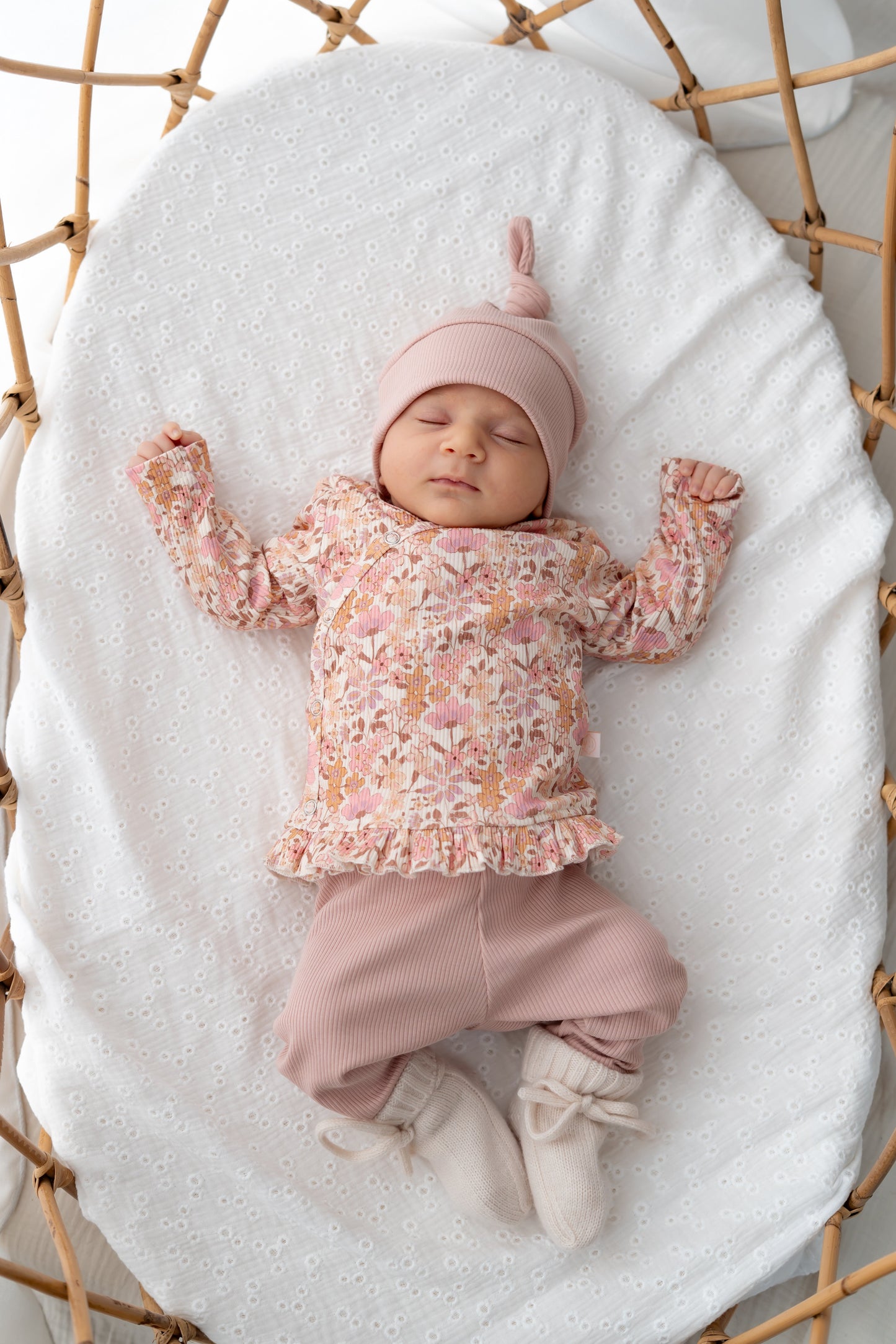 Overslagshirtje ruffle Pastel weidebloem (rib)