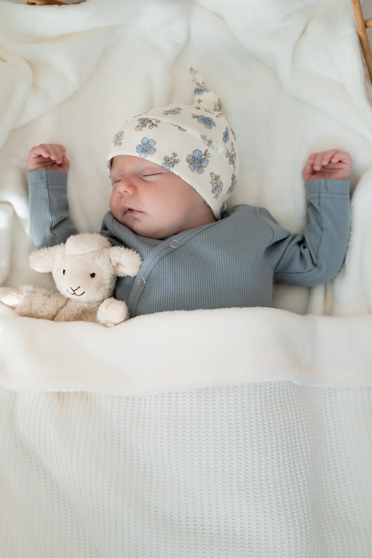 Wiegdeken Ecru gebreid (Teddy)