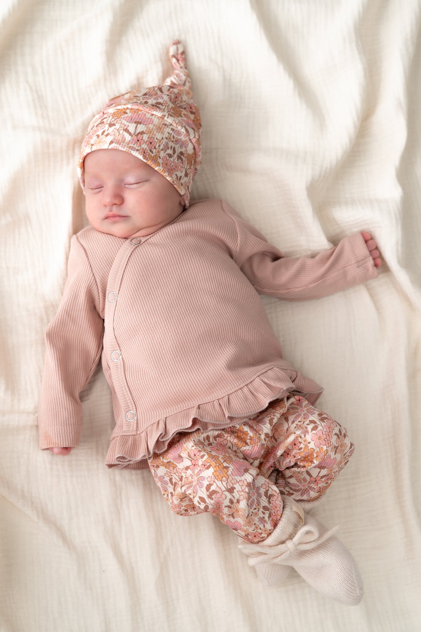 Newborn set Pastel weidebloem (rib)