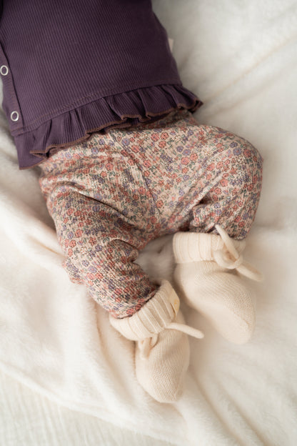 Newborn set Bloemen klei roze (rib) broek + muts
