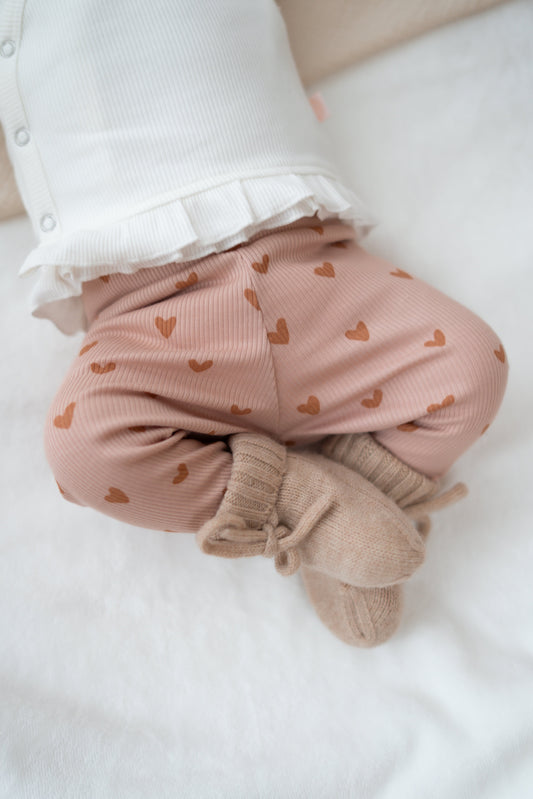 Broekje Hartjes roze (rib)