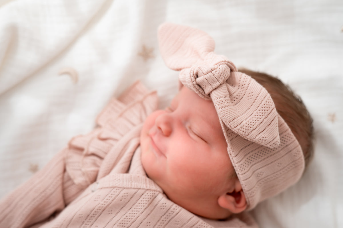 Haarbandje knoop zacht roze (pointelle)