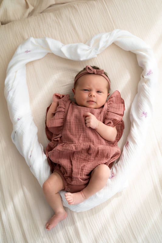 Romper ruffle zomer Klei roze  (hydrofiel)