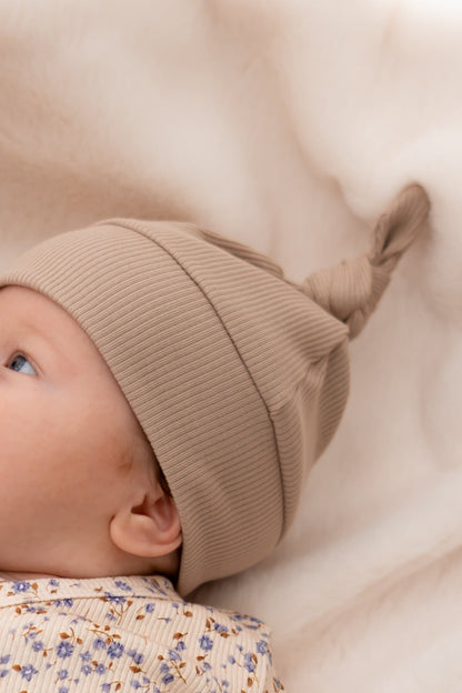 Mutsje Donker beige (rib)