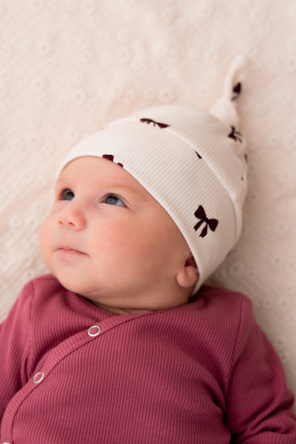 Newborn set Strikjes roze (rib) broek + muts