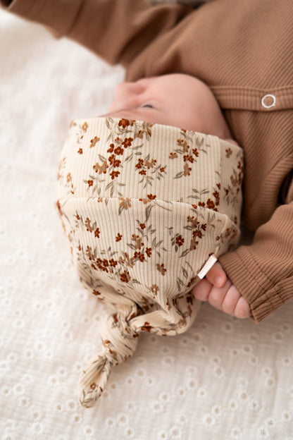 Newborn set Takjes cacao (rib) broek + muts