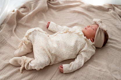 Boxpakje ruffle Panterprint Ecru (rib)