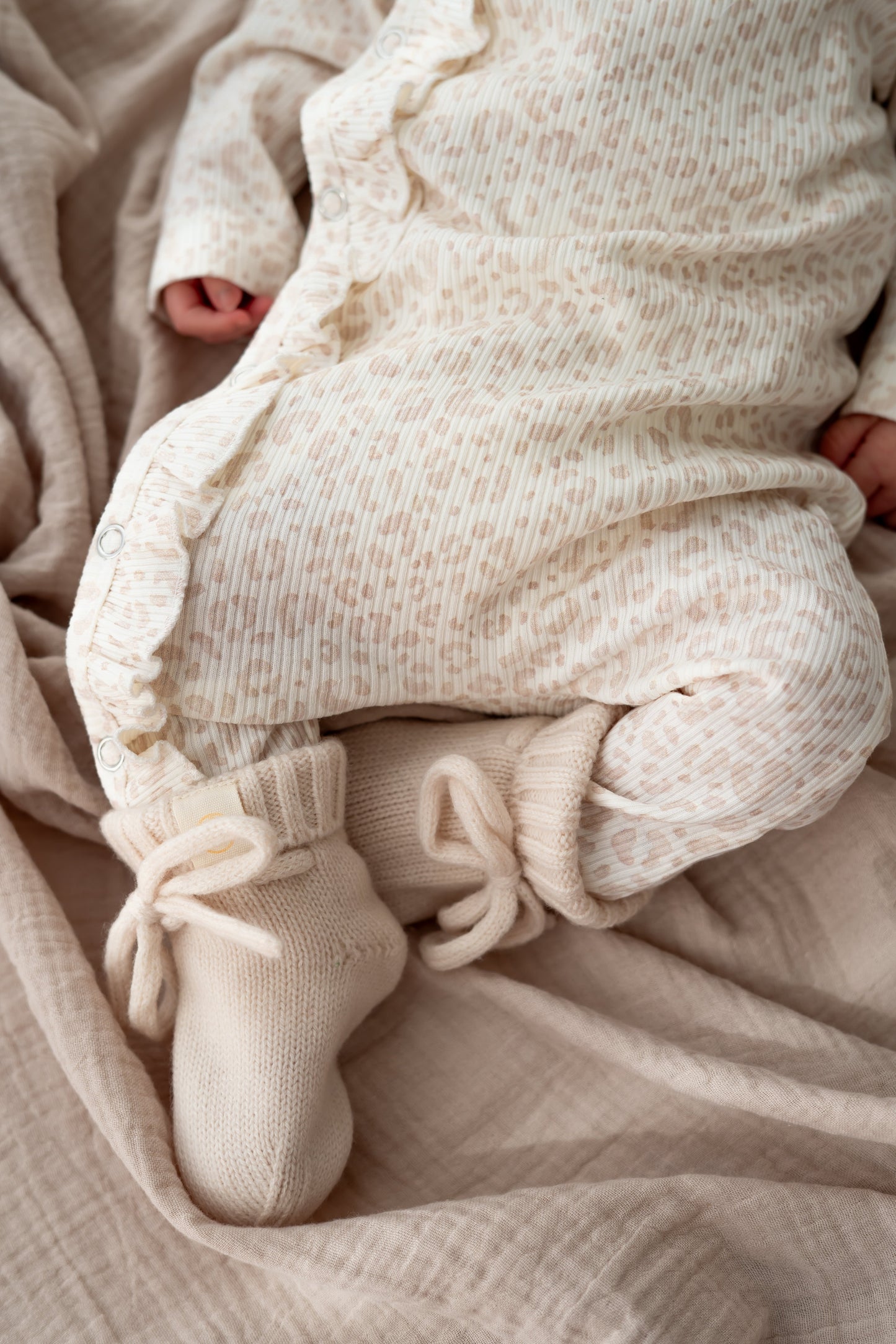 Boxpakje ruffle Panterprint Ecru (rib)