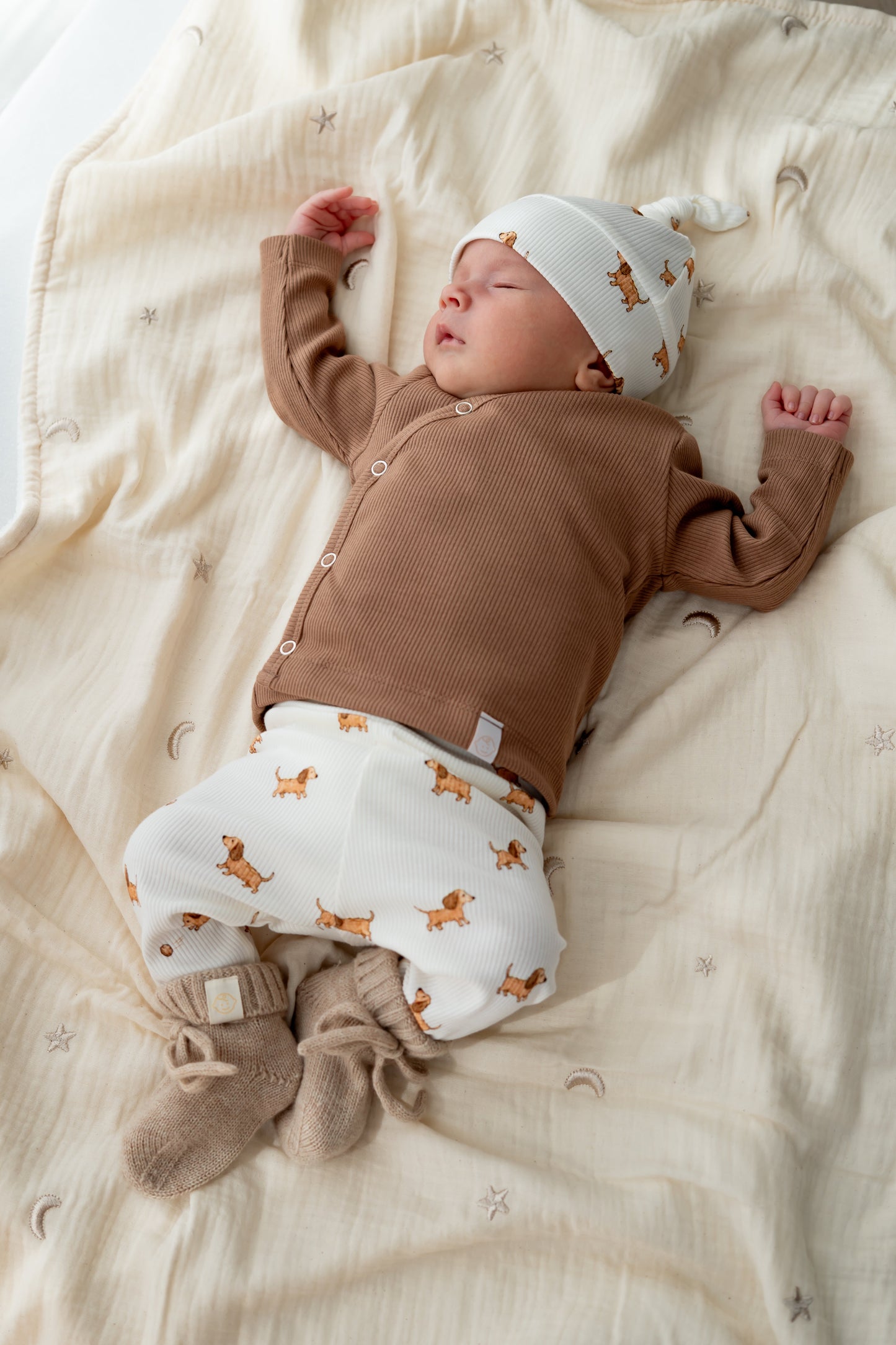 Newborn set Hondjes (rib) broek + muts