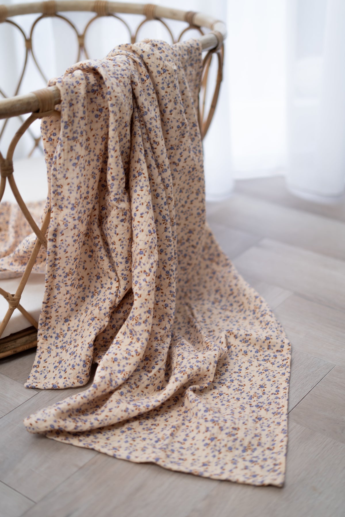 Hydrofiele doek XL Pastel blauwe mini bloemen