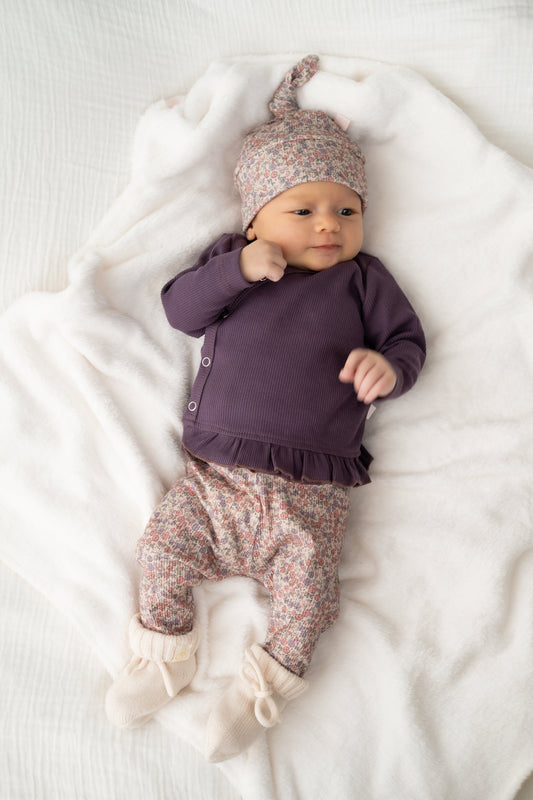 Newborn set Bloemen klei roze (rib) broek + muts