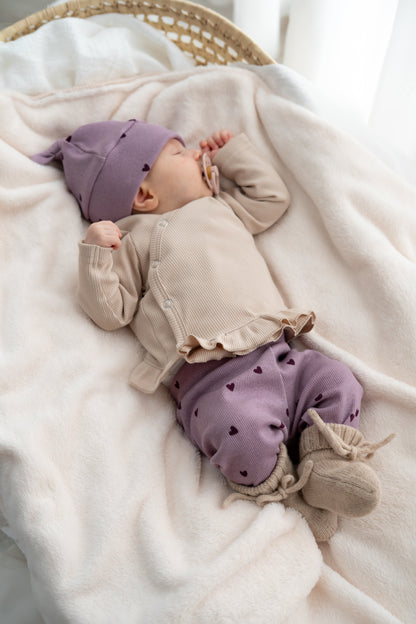 Broekje hartjes paars (rib)