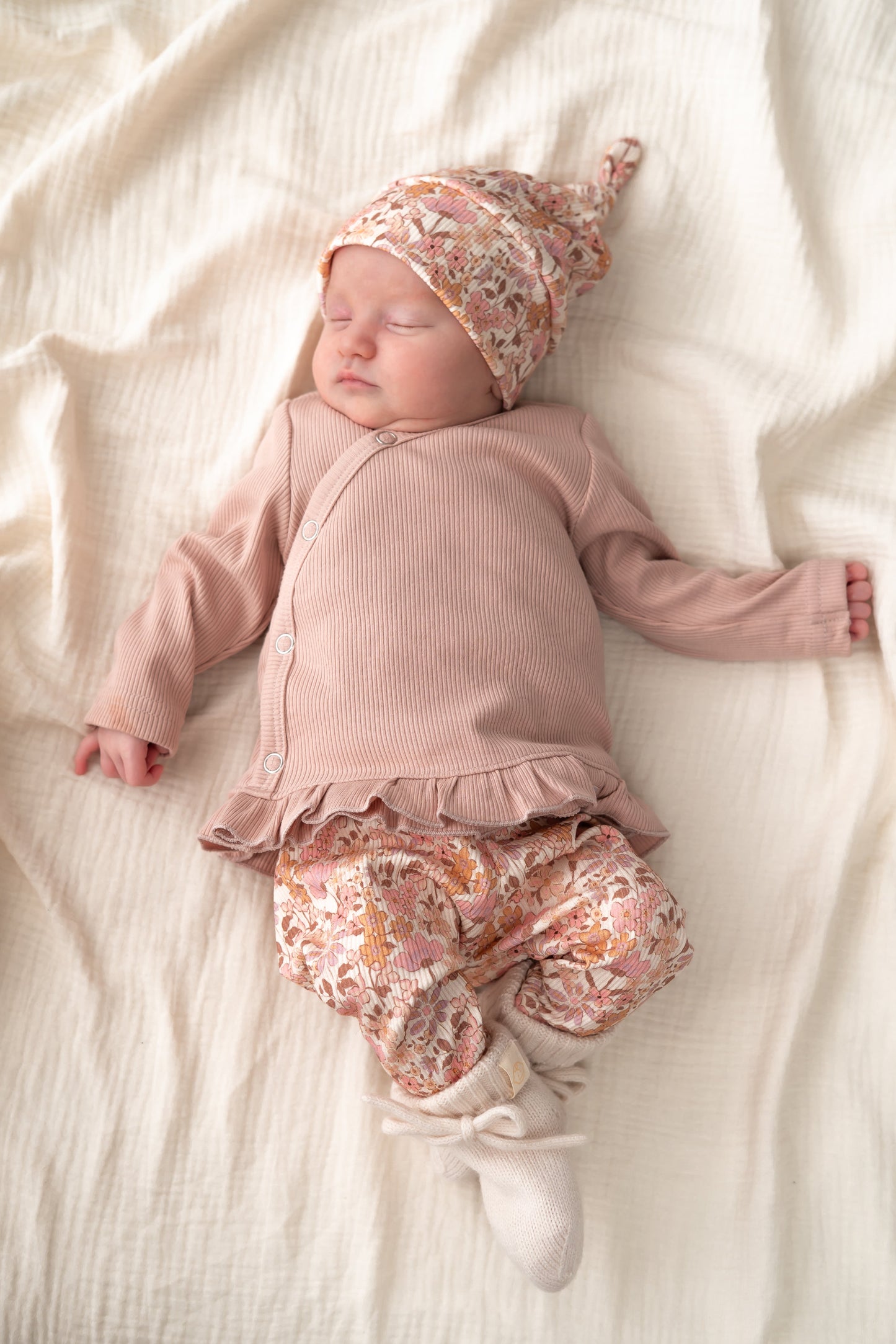 Newborn set Pastel weidebloem (rib)