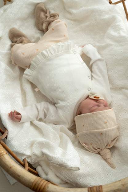 Mutsje mini hartjes Vanille (rib)