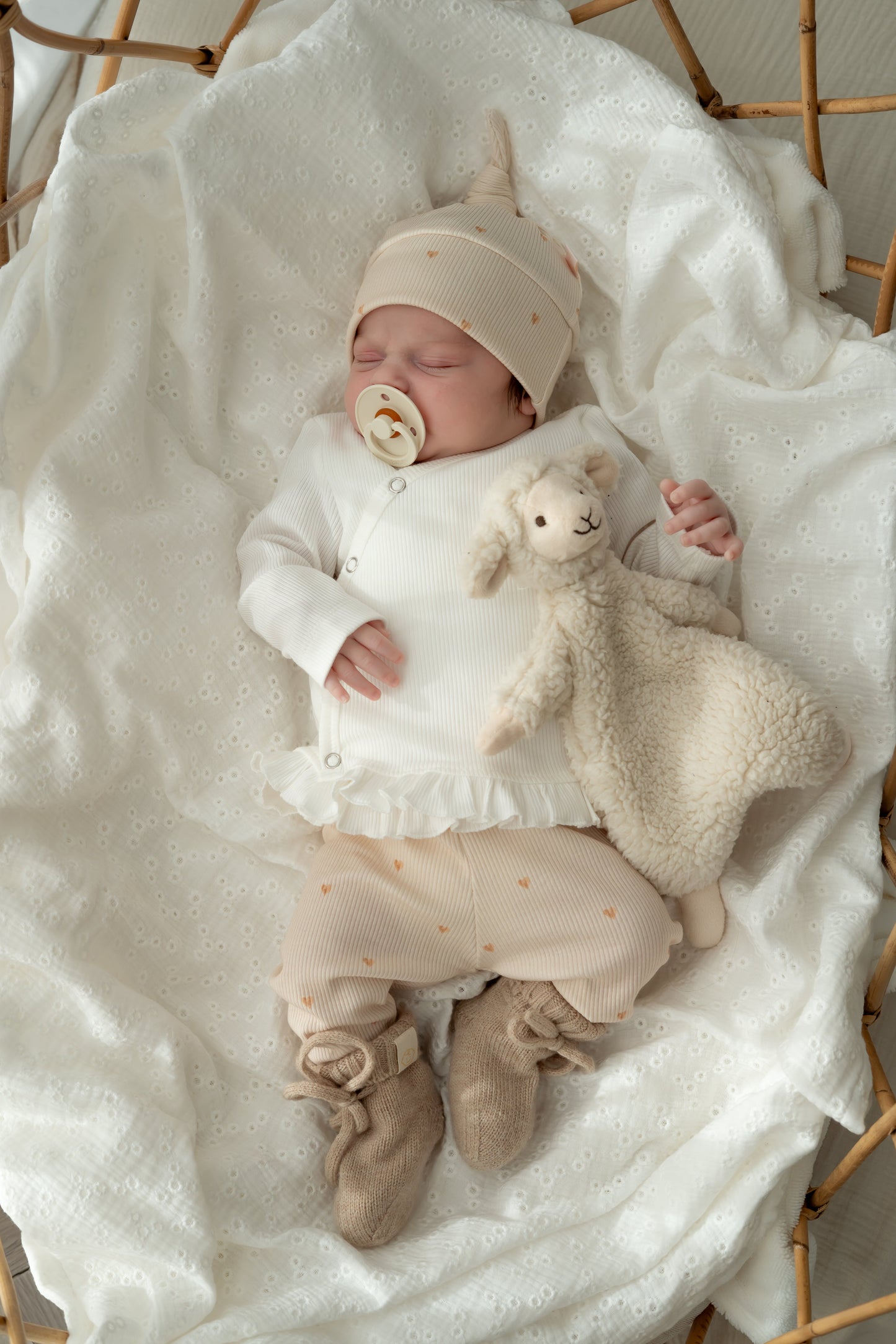 Broekje mini hartjes Vanille (rib)