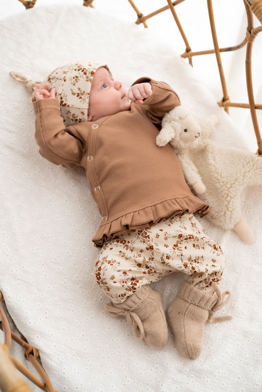 Newborn set Takjes cacao (rib) broek + muts